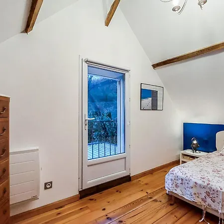 Pet Friendly In * Sarlat-la-Caneda